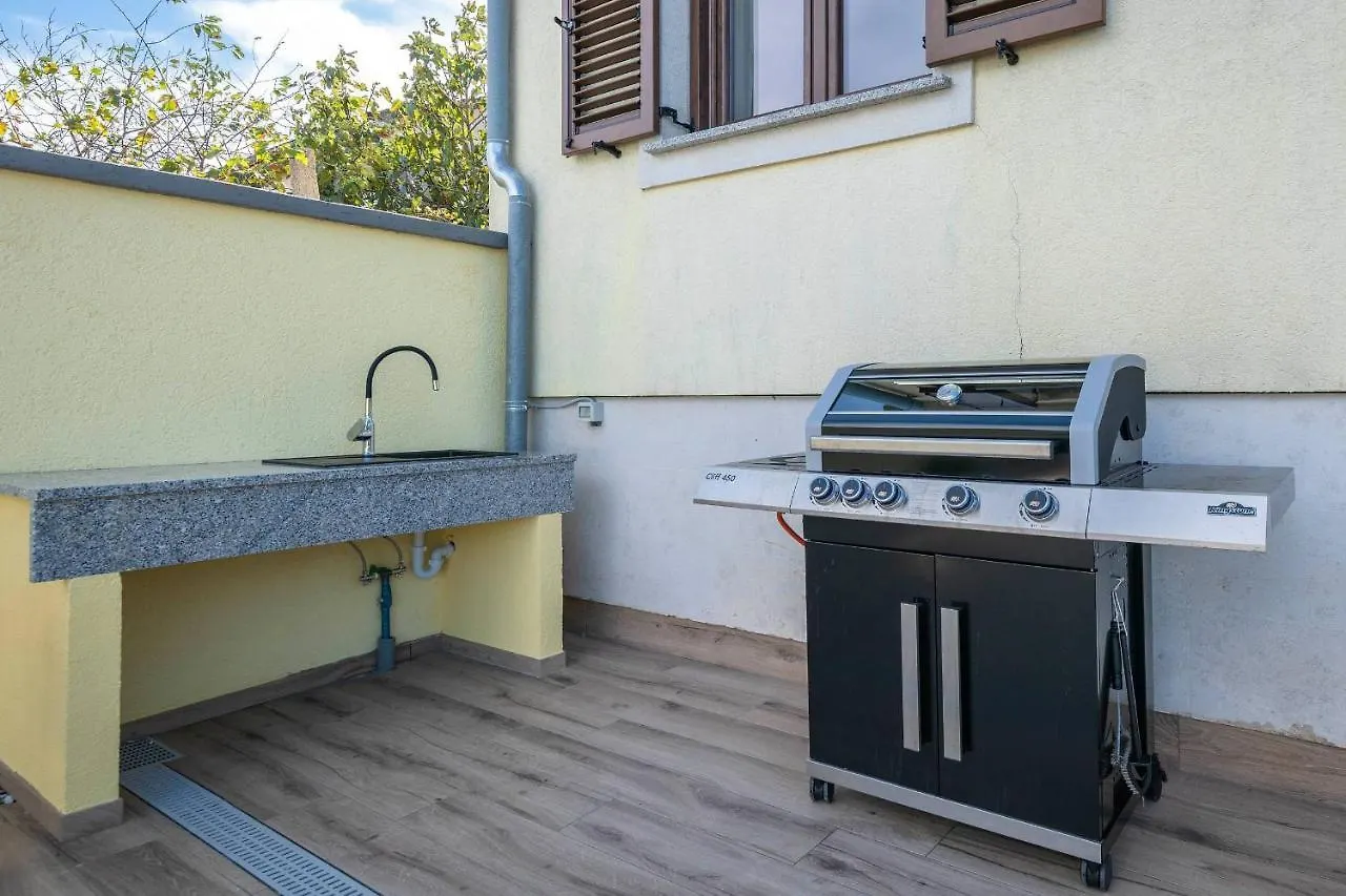 Ferienhaus Captain Villa 2 Km To The Beach Vintijan