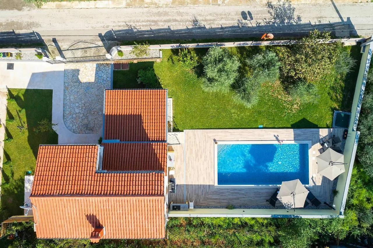 Ferienhaus Captain Villa 2 Km To The Beach Vintijan Kroatien